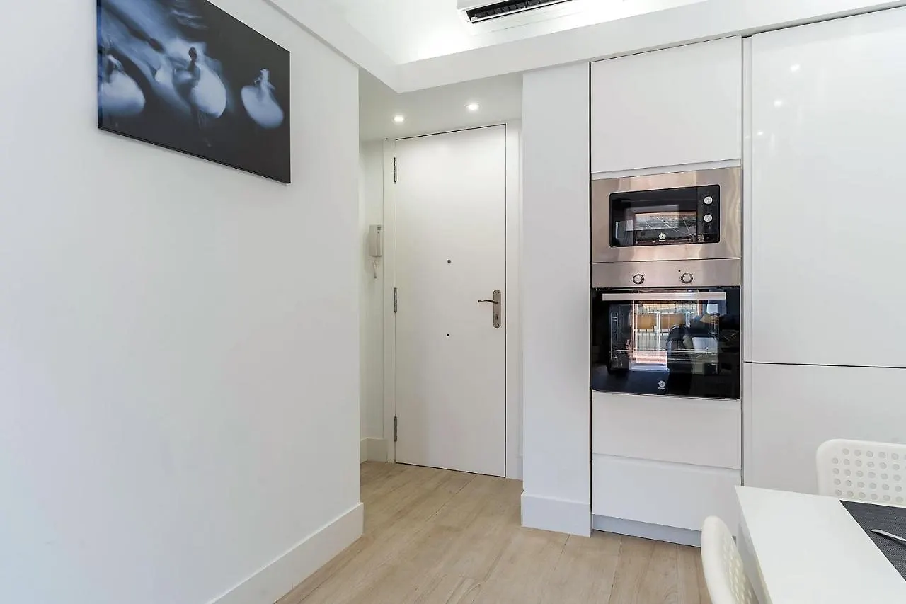 Ab Poble Sec Apartment Barcelona 0*,